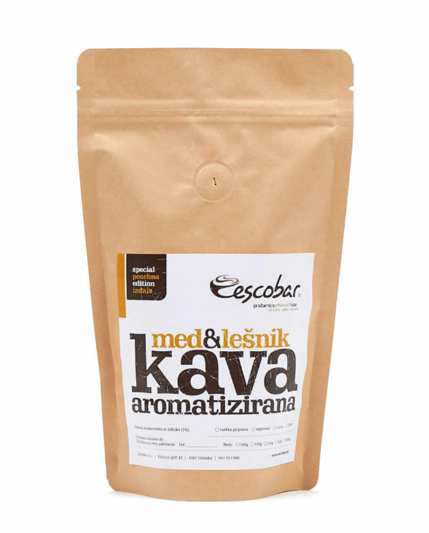 Aromatizirana kava med in lešnik