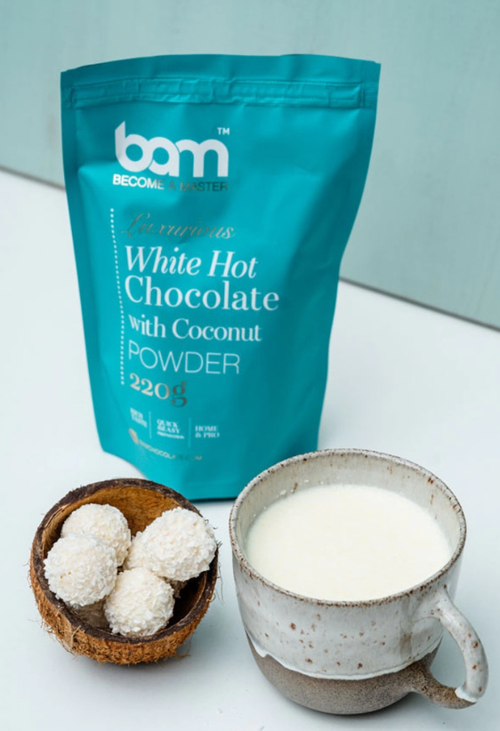 BAM bela vroča čokolada s kokosom