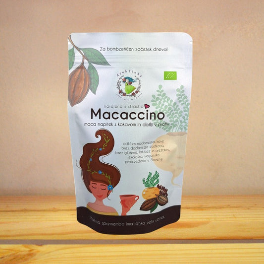 Macaccino - ekološki napitek z maco, kakavom in datlji v prahu