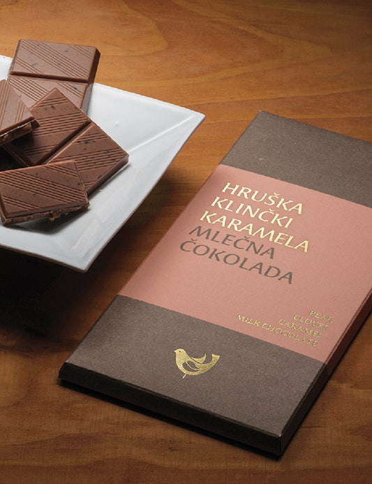 Mlečna čokolada s hruško, klinčki in karamelo