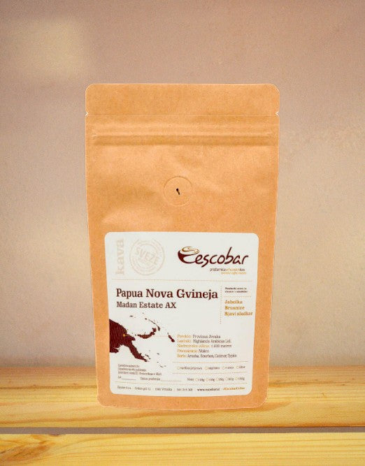 Specialty kava s poreklom Papua Nova Gvineja s pookusi jabolka, brusnice in rjavega sladkorja