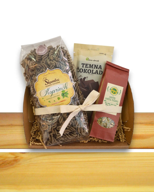 Darilni paket — testenine, čokolada brez sladkorja, čaj