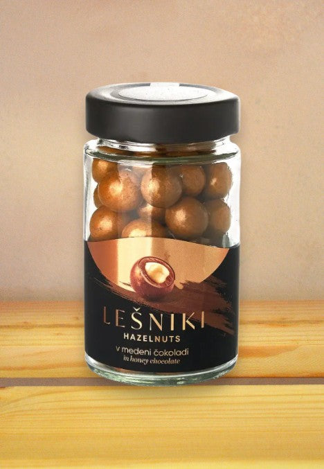 Lešniki v mlečni čokoladi z medom