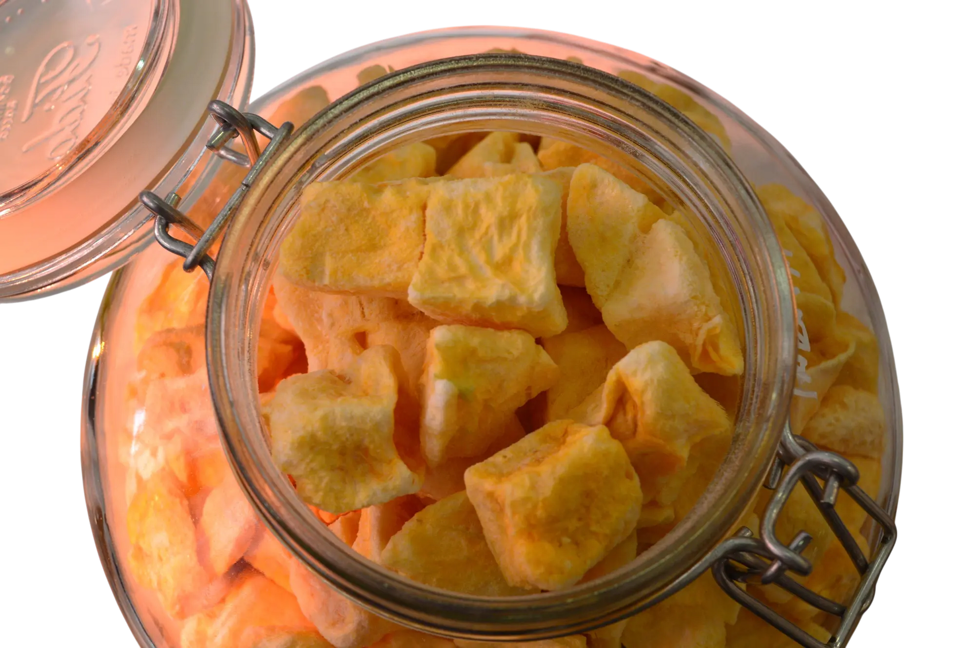 Liofiliziran mango v rinfuzi Majini hrustljavčki