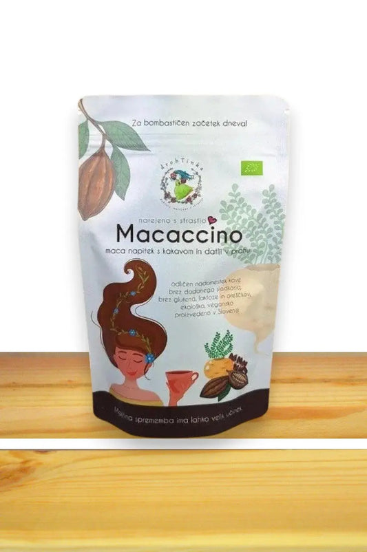 Macaccino - ekološki napitek s kakavom, maco in datlji v prahu