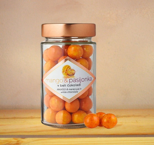 Kroglice mango in pasijonka v beli čokoladi