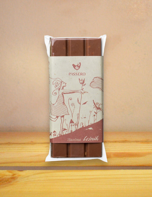 Mlečna čokoladica z lešniki